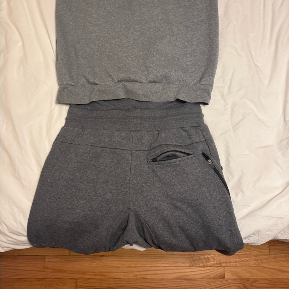 Men's Gray Suit - Picture 6 of 8